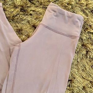 90 Degree 7/8 leggings